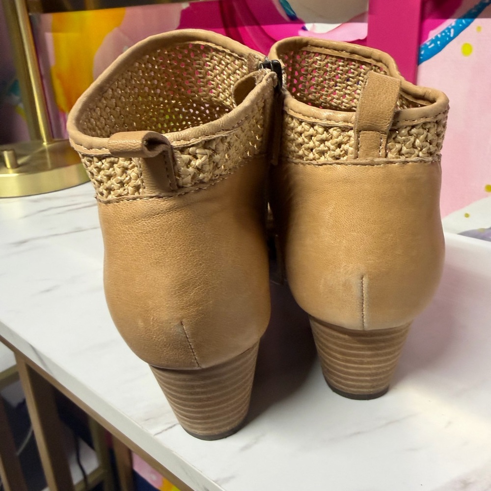 Lucky Brand Tan Ankle Boots - Picture 3 of 4